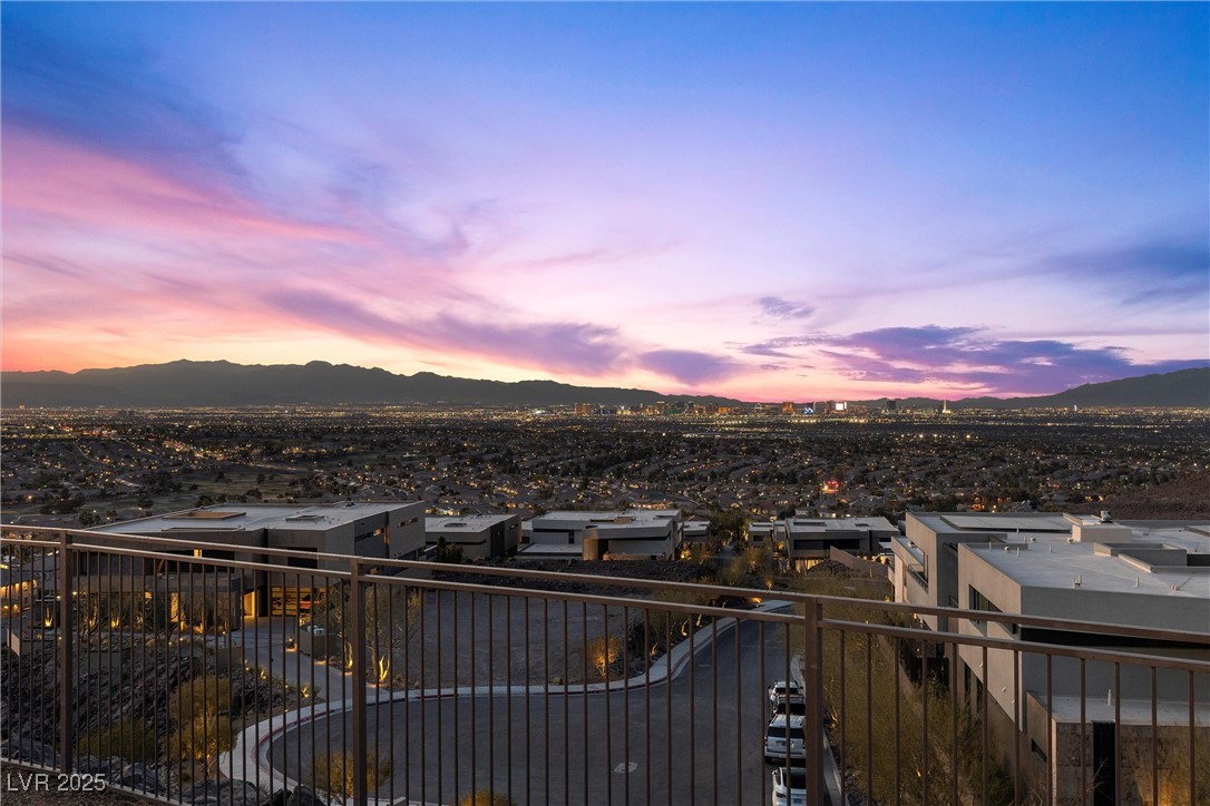 11 Cloud Chaser Boulevard