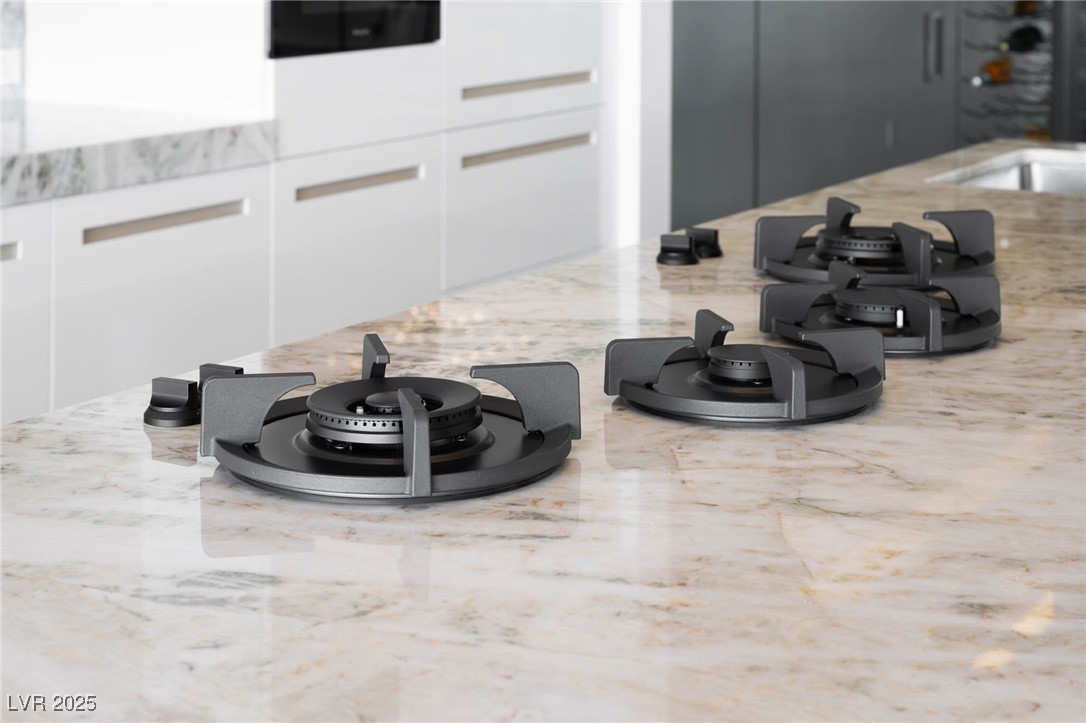 11 Cloud Chaser Boulevard