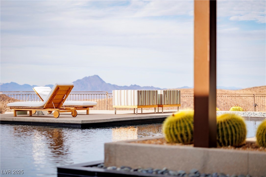 11 Cloud Chaser Boulevard