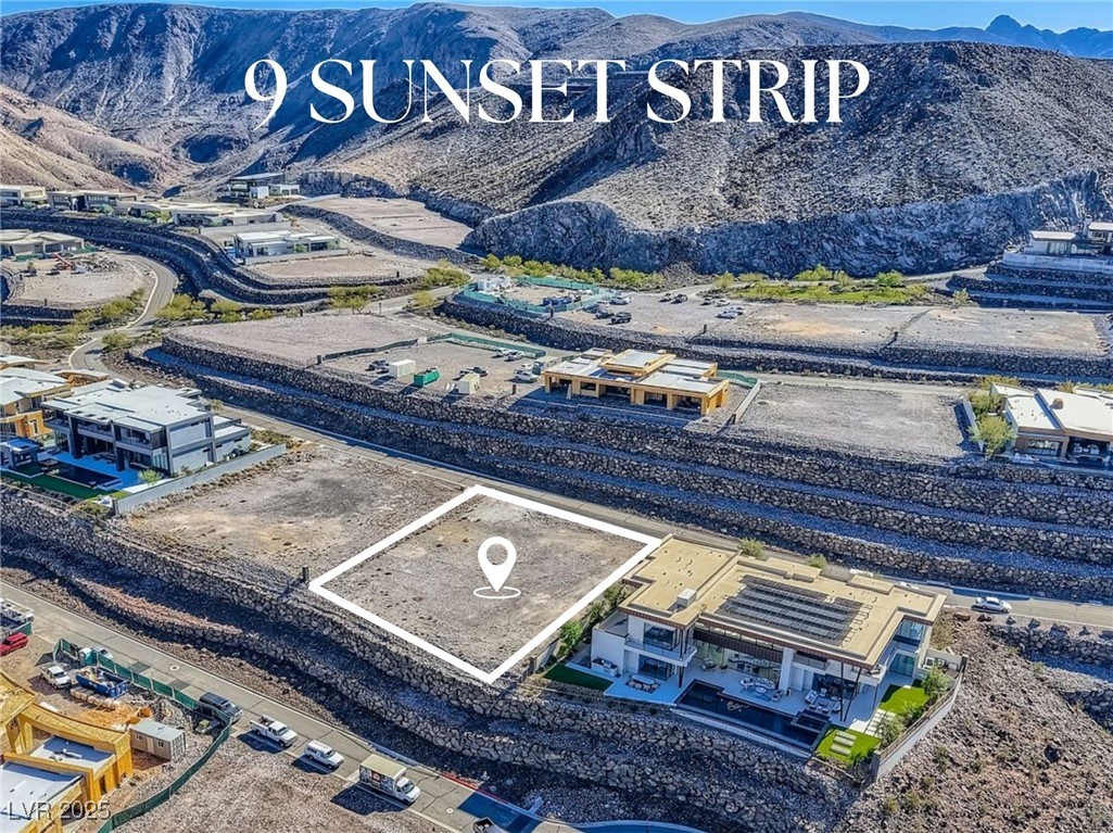 9 Sunset Strip