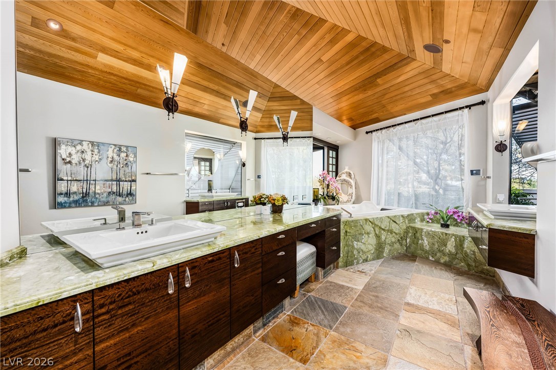 3 Anthem Pointe Court