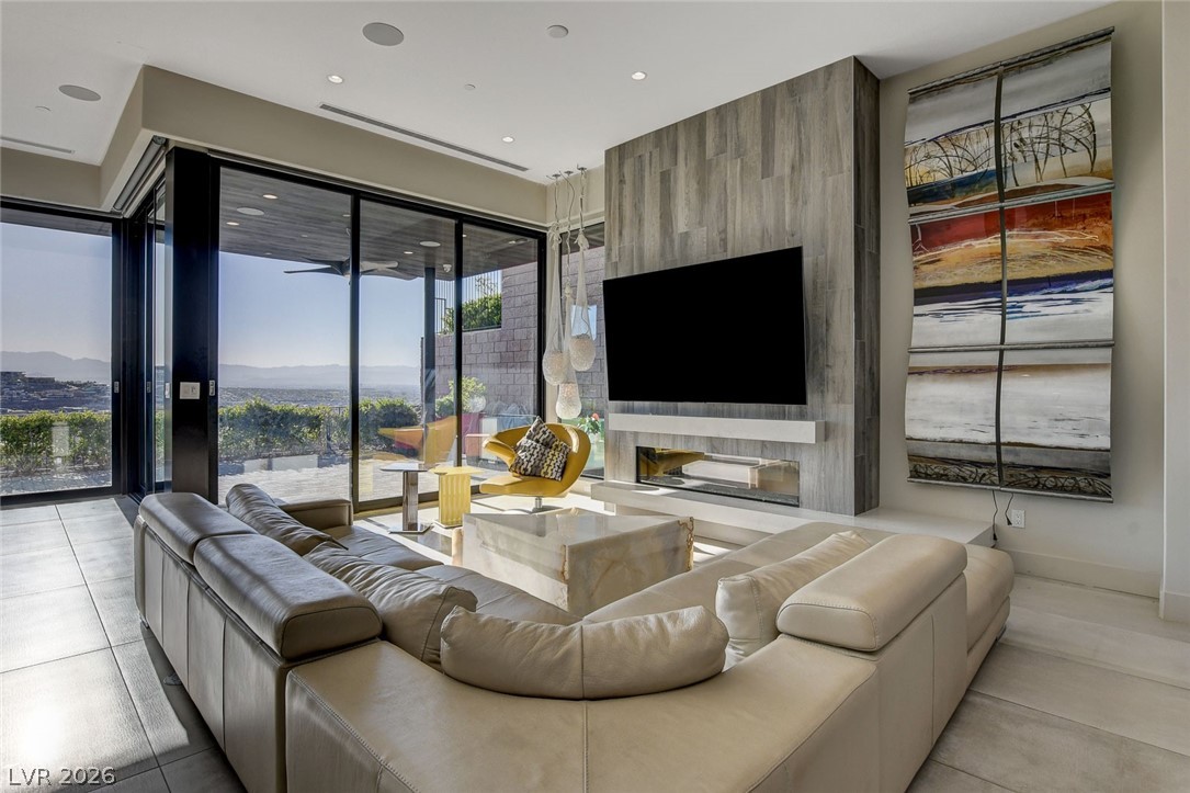 455 Tranquil Peak Court