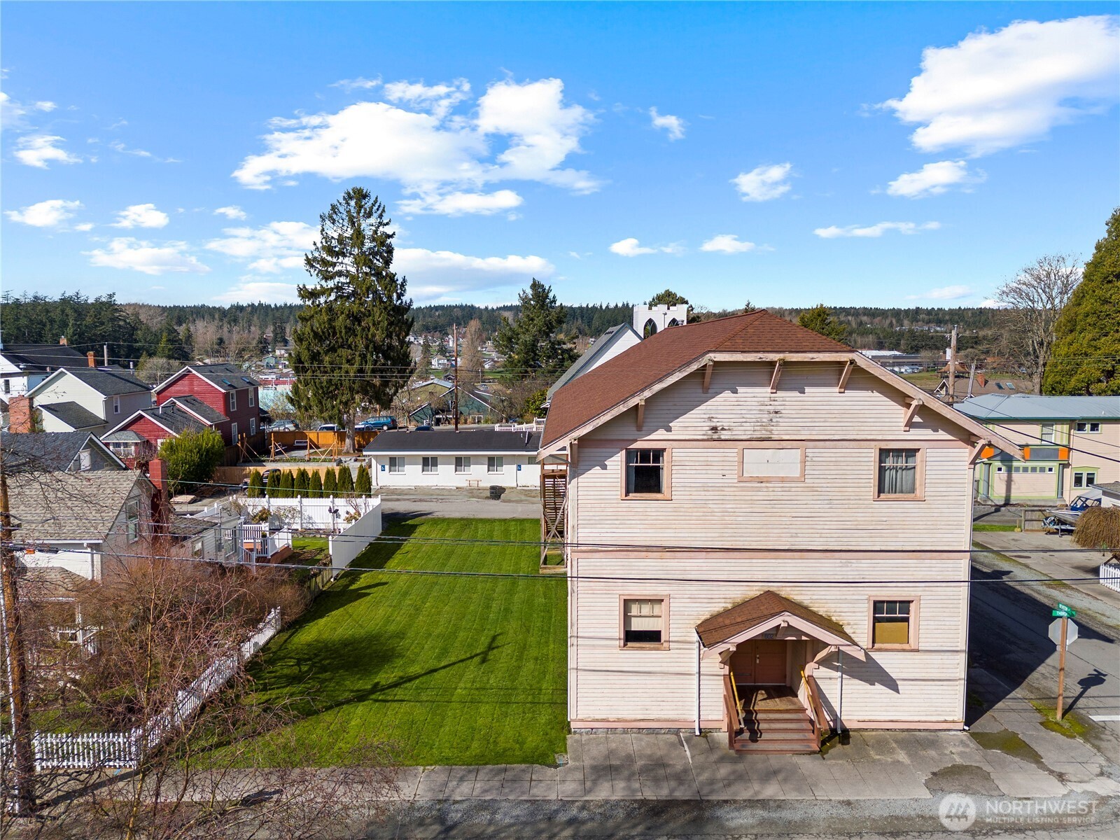 602 S 3rd Street