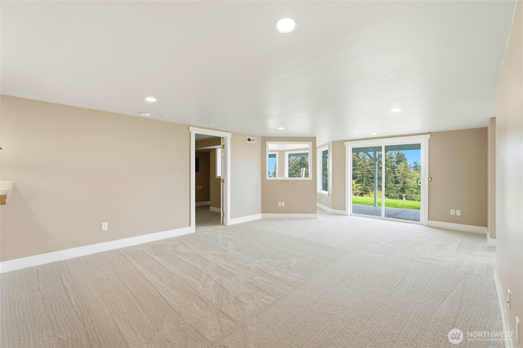 838 Gladstone Drive