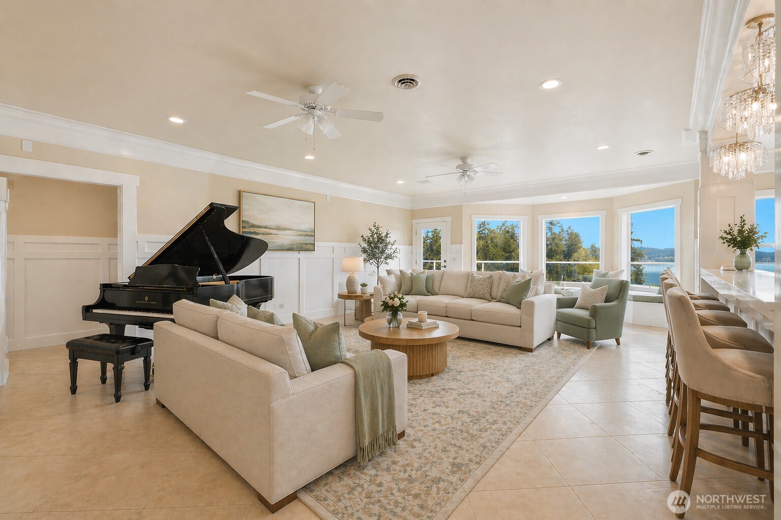 838 Gladstone Drive