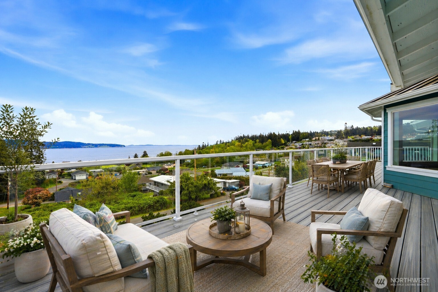 838 Gladstone Drive