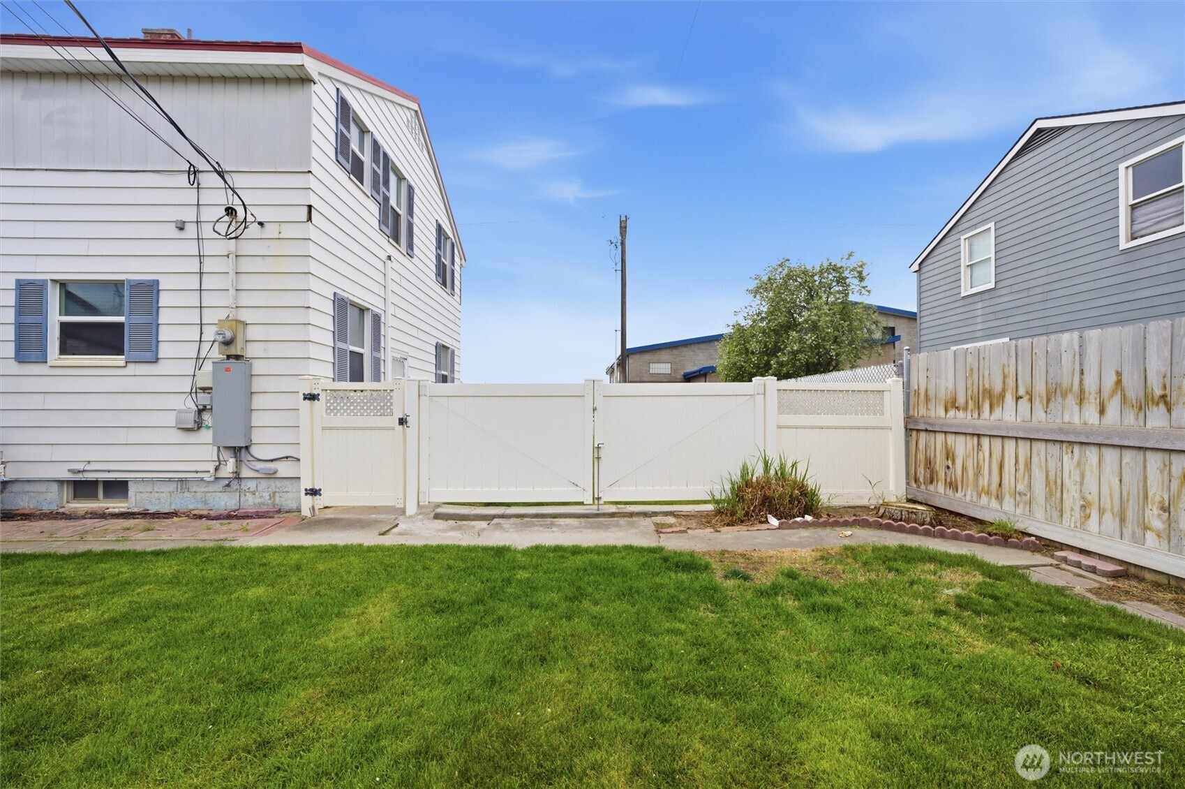 90 Van Giesen Street