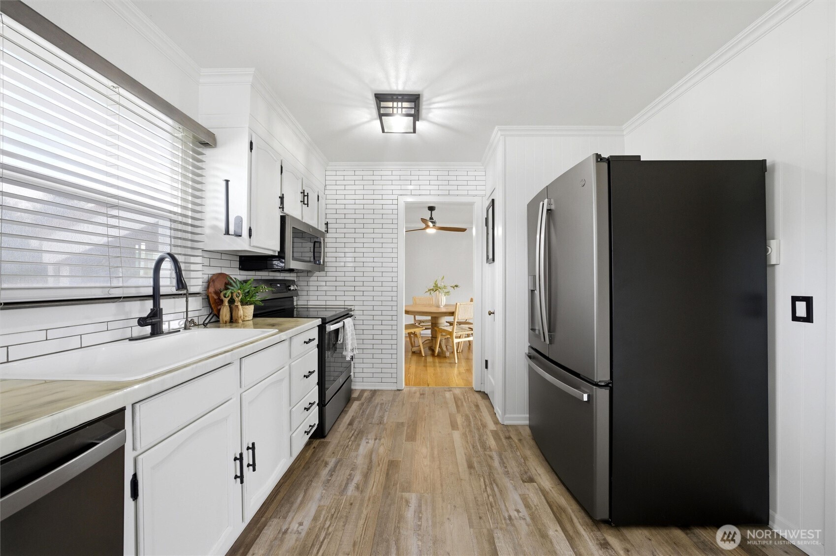 90 Van Giesen Street