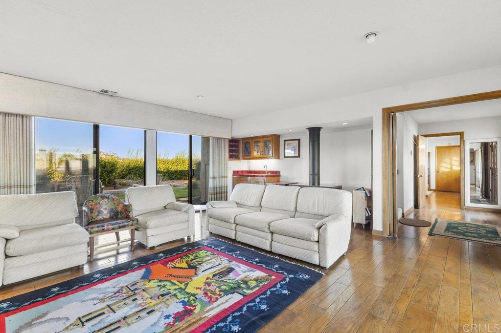 6412 Lago Grande Drive