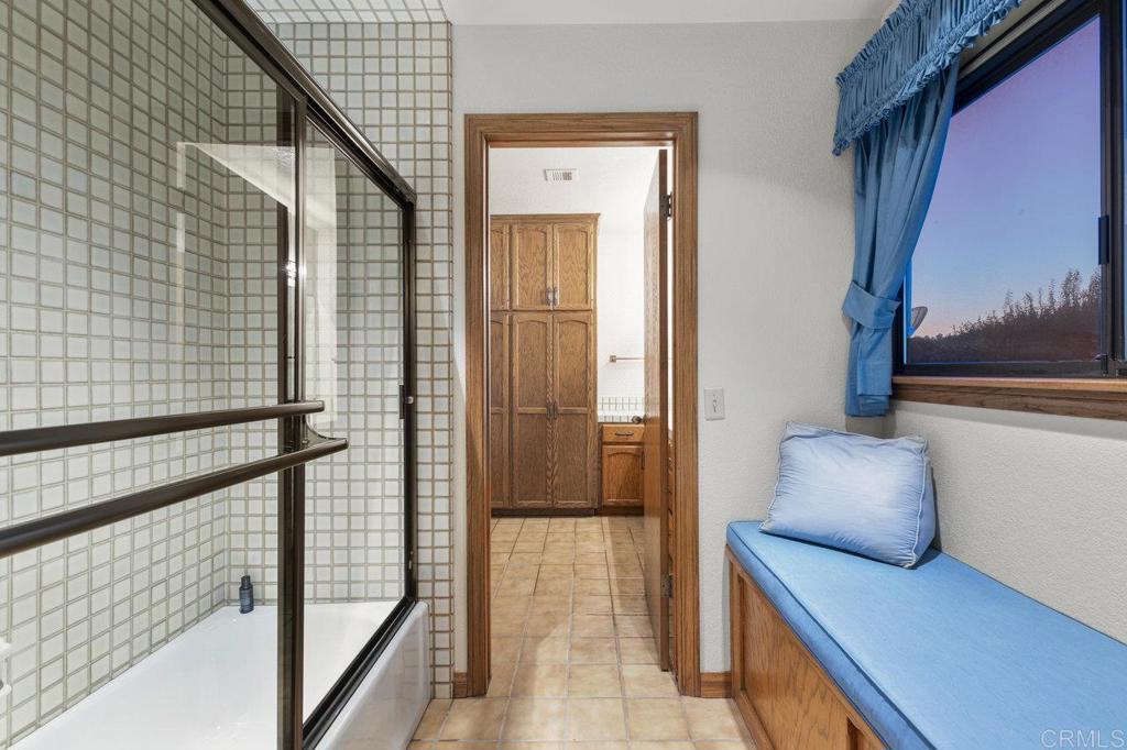 6412 Lago Grande Drive