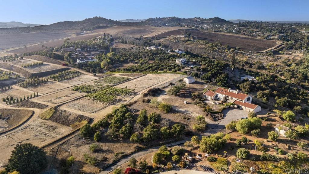 6412 Lago Grande Drive