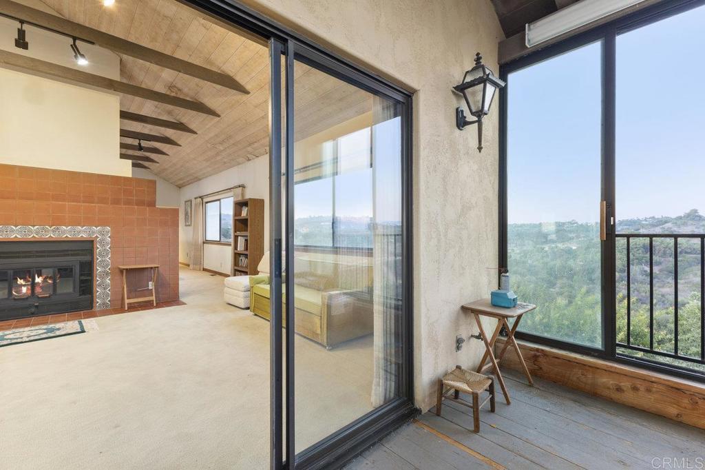 6412 Lago Grande Drive