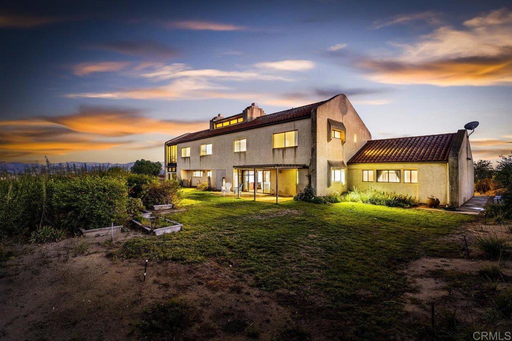 6412 Lago Grande Drive