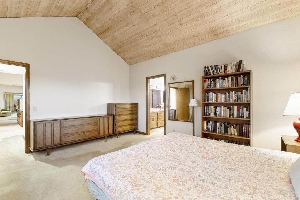 6412 Lago Grande Drive