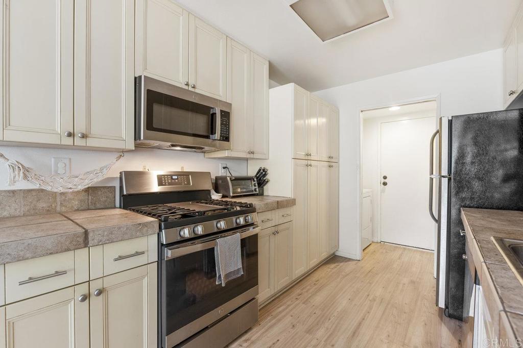 4241 Mesa Vista Way 3