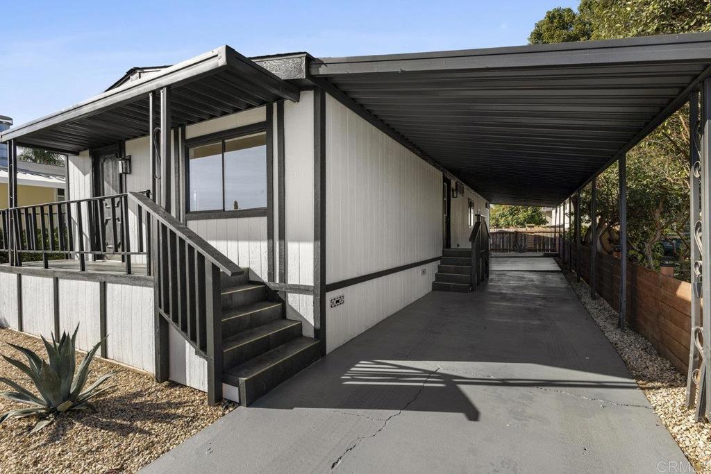 2550 E Valley Parkway 31