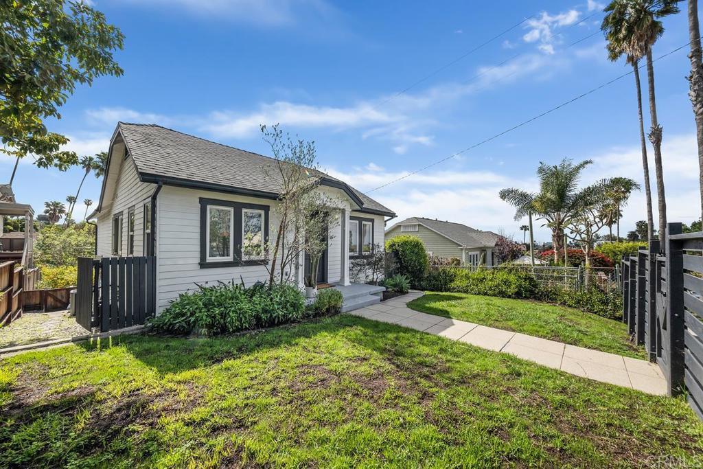 1400 Angelus Avenue
