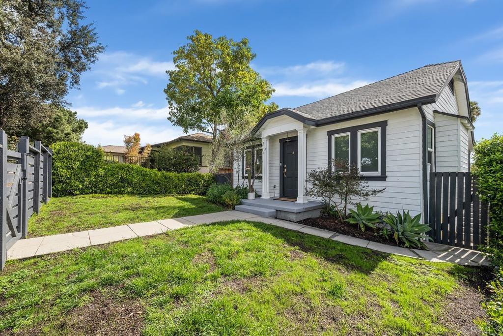 1400 Angelus Avenue