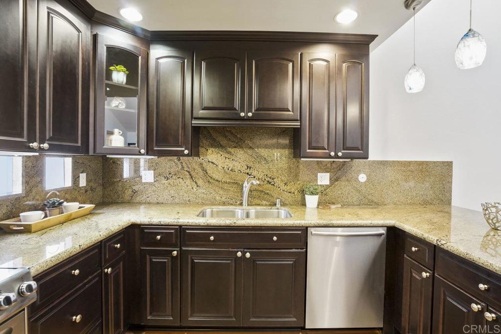 303 Coast Boulevard 20