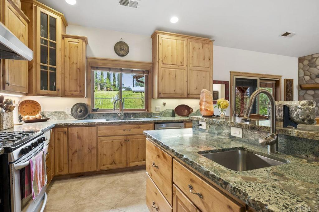 884 Rykers Ridge Road