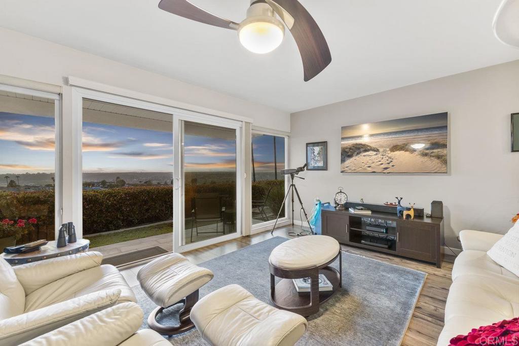 3902 Vista Campana N 12