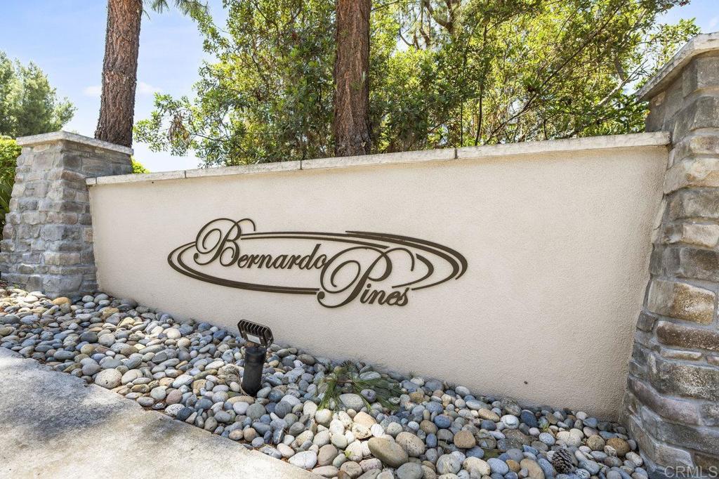 17985 Caminito Pinero 190