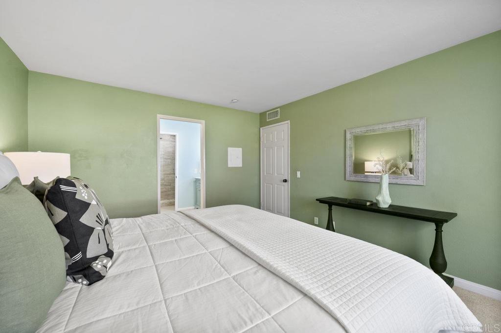 17985 Caminito Pinero 190