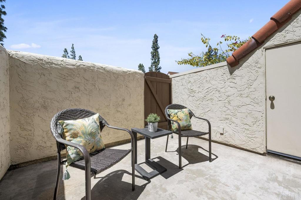 17985 Caminito Pinero 190