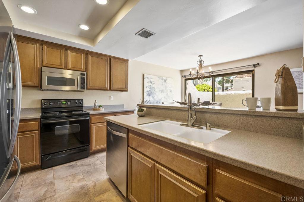 17985 Caminito Pinero 190