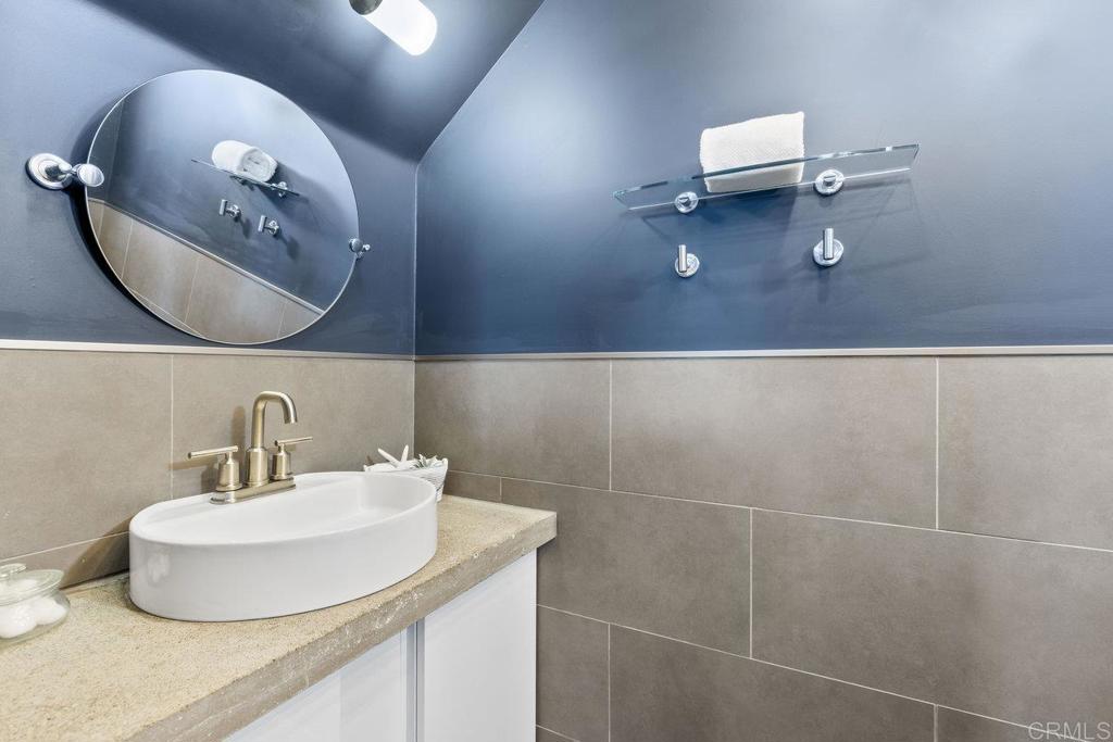 775 Harbor Cliff Way 164