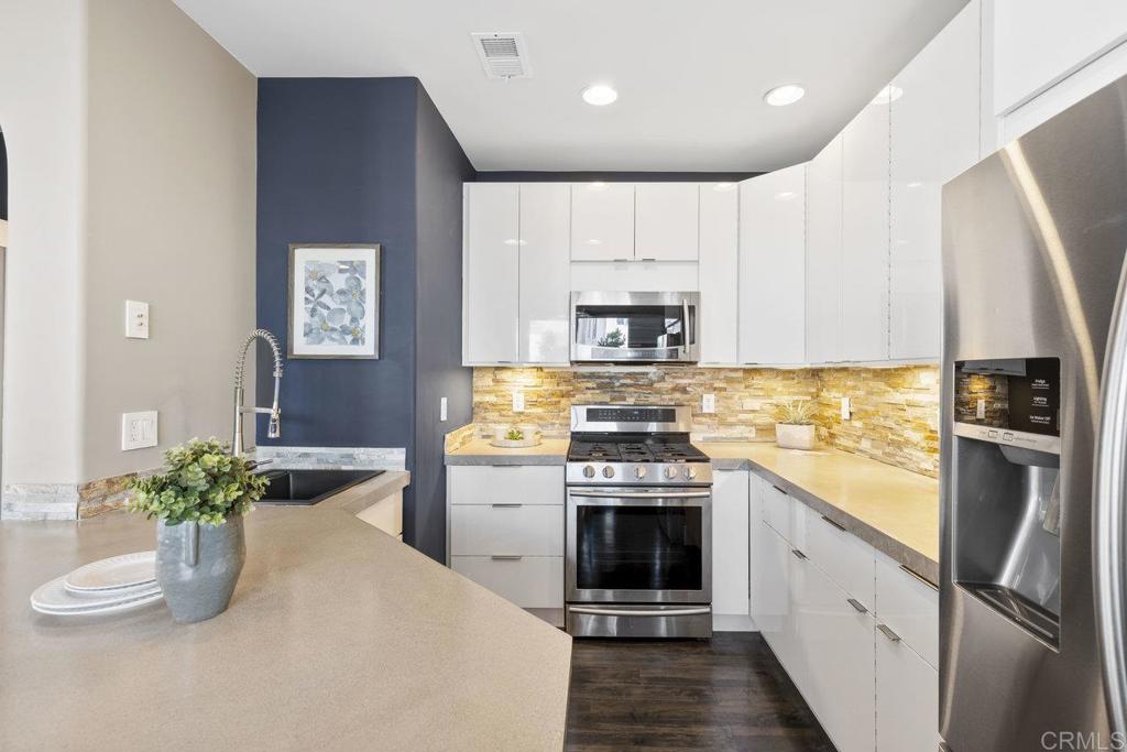 775 Harbor Cliff Way 164