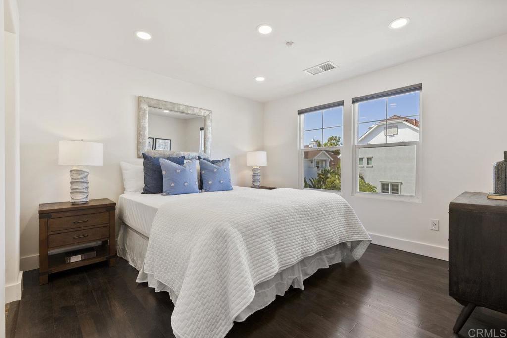 775 Harbor Cliff Way 164