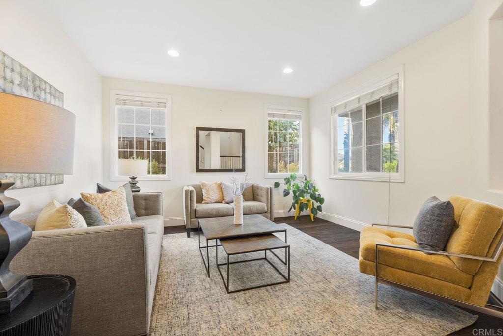 737 W Bel Esprit Circle