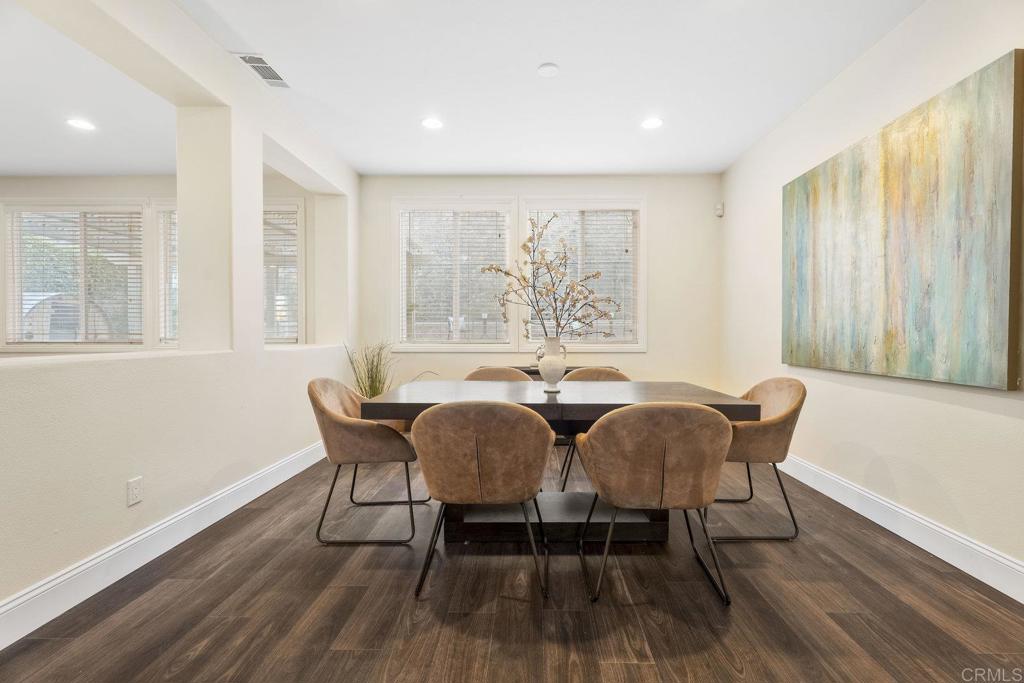 737 W Bel Esprit Circle