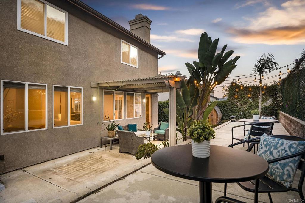 737 W Bel Esprit Circle