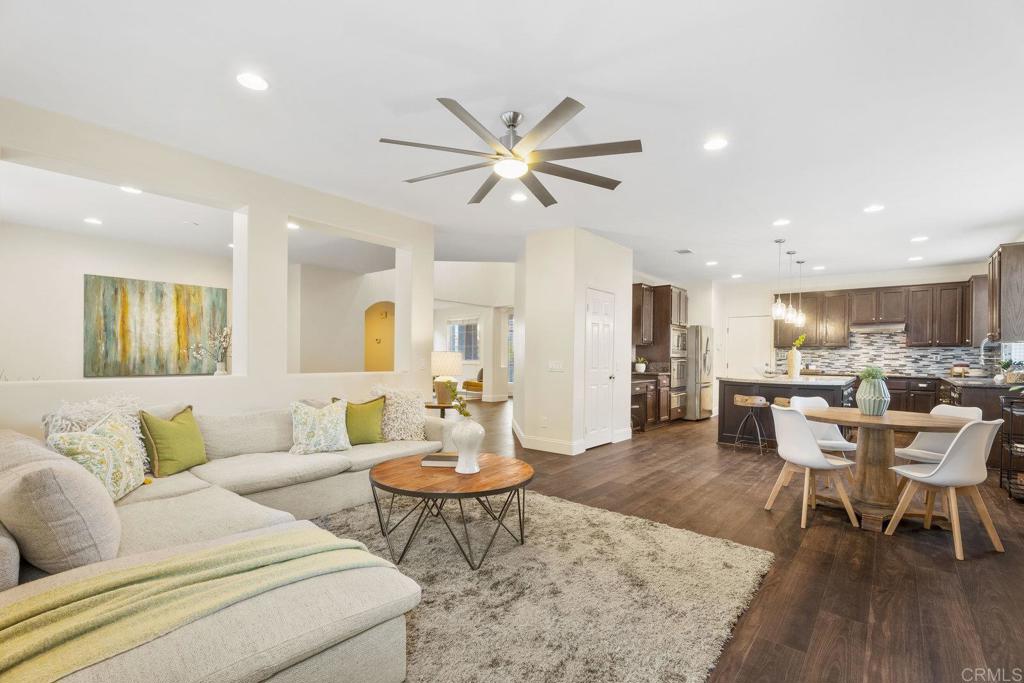 737 W Bel Esprit Circle