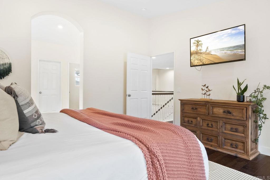 737 W Bel Esprit Circle