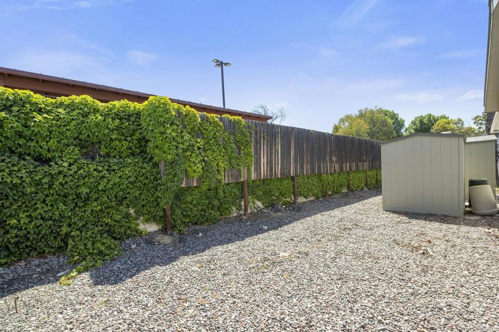 525 W El Norte Parkway #301