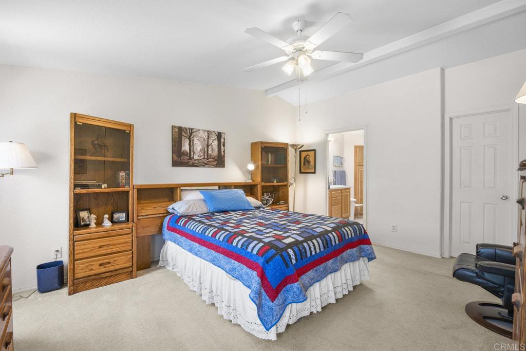 525 W El Norte Parkway #301