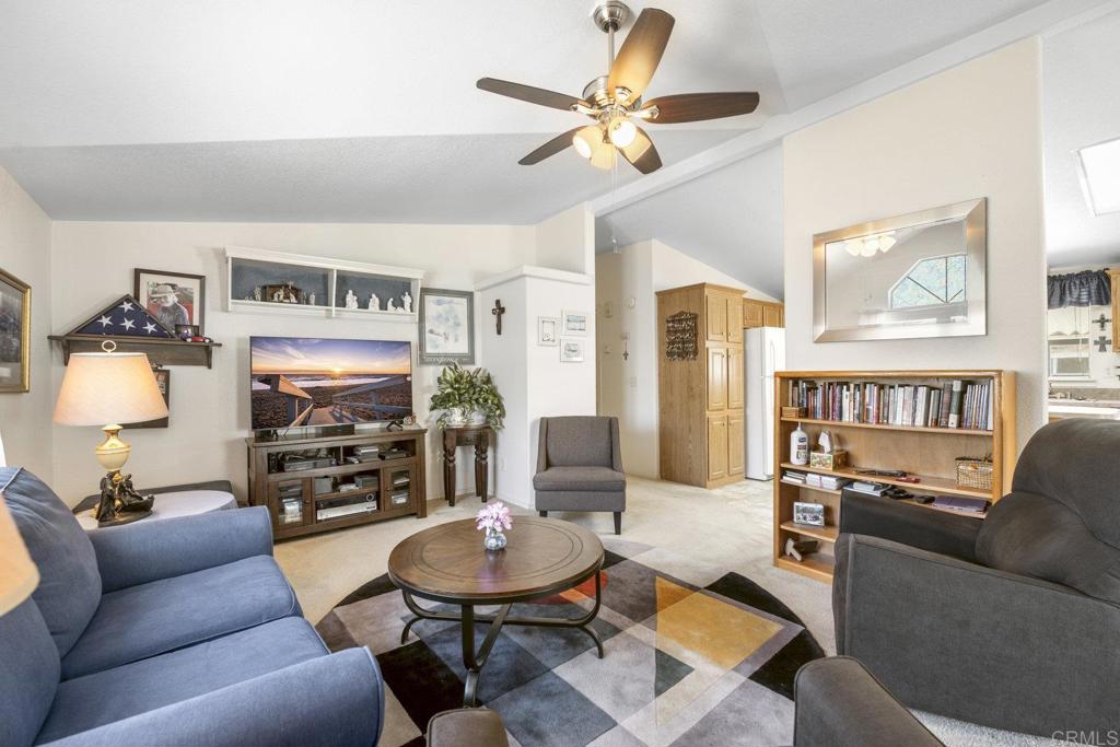 525 W El Norte Parkway #301