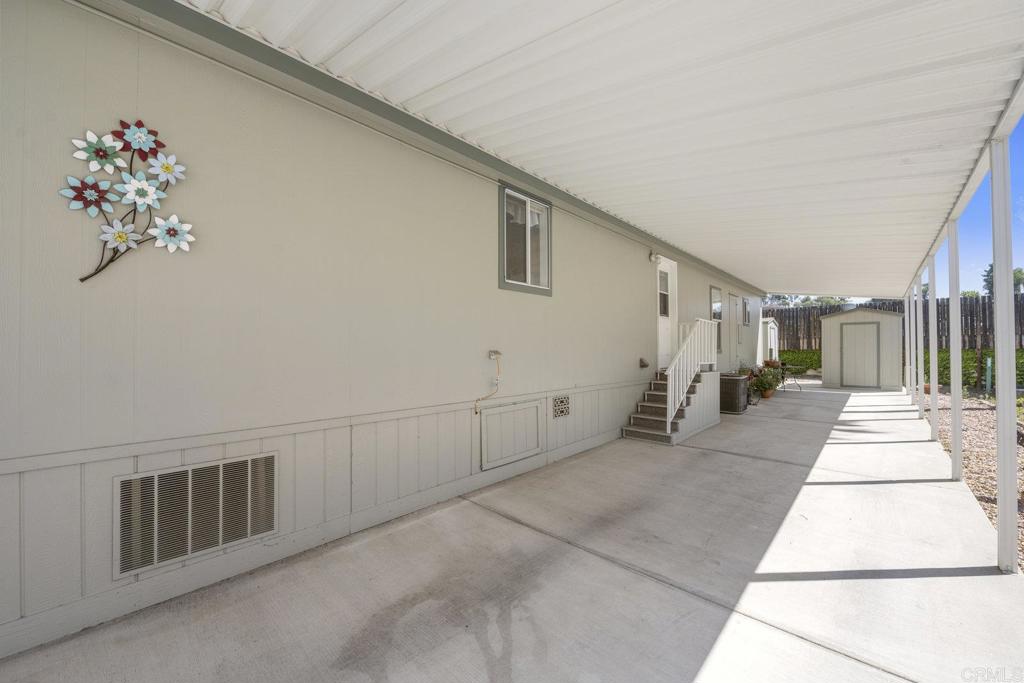 525 W El Norte Parkway #301