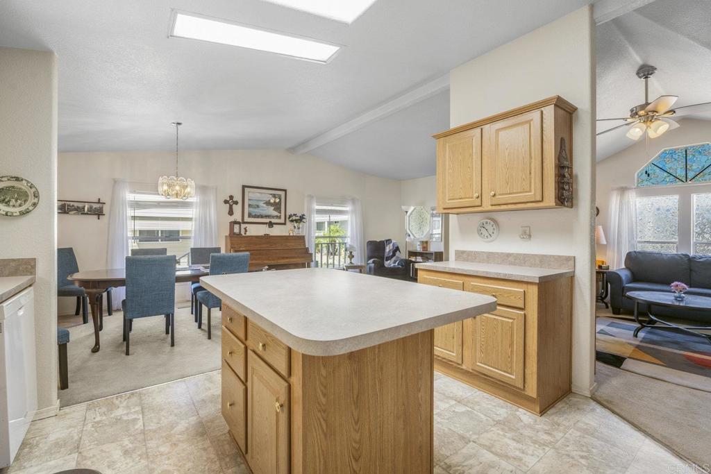 525 W El Norte Parkway #301