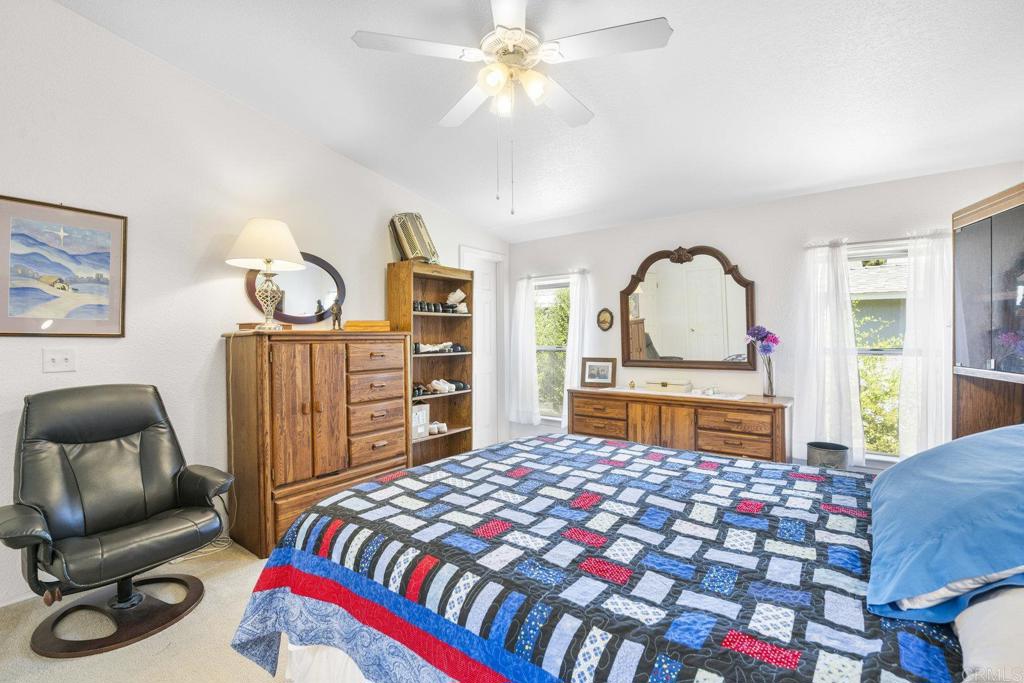 525 W El Norte Parkway #301