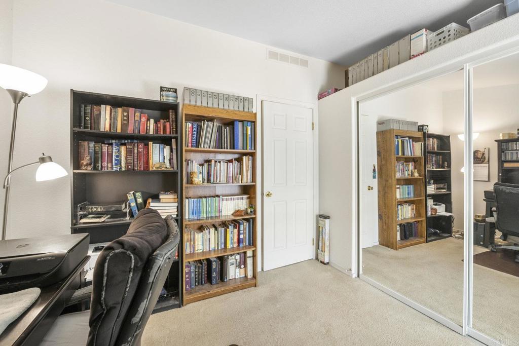 525 W El Norte Parkway #301
