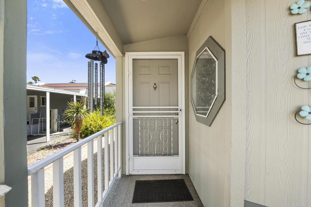 525 W El Norte Parkway #301