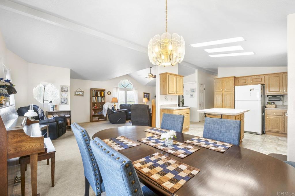 525 W El Norte Parkway #301