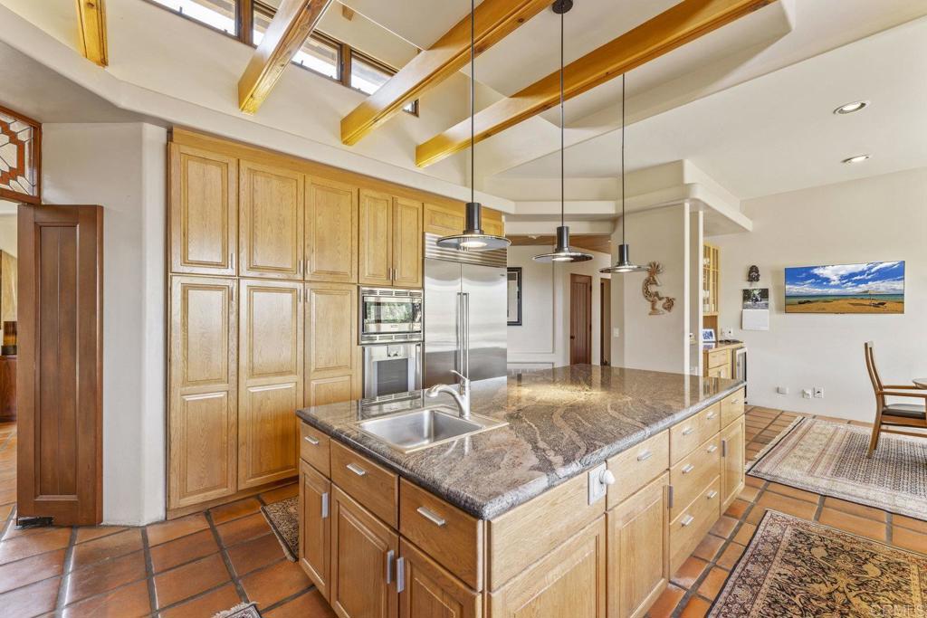 30663 Via Maria Elena