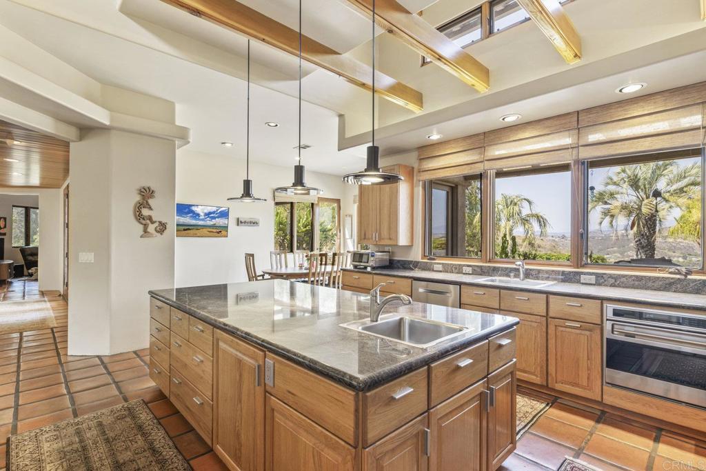 30663 Via Maria Elena