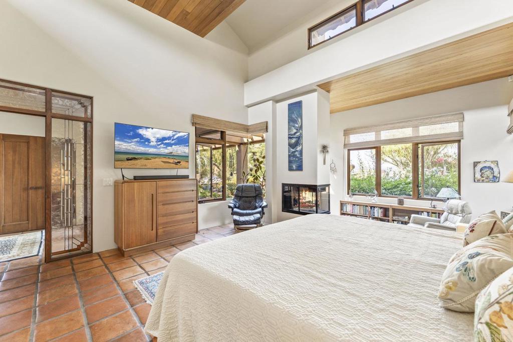 30663 Via Maria Elena