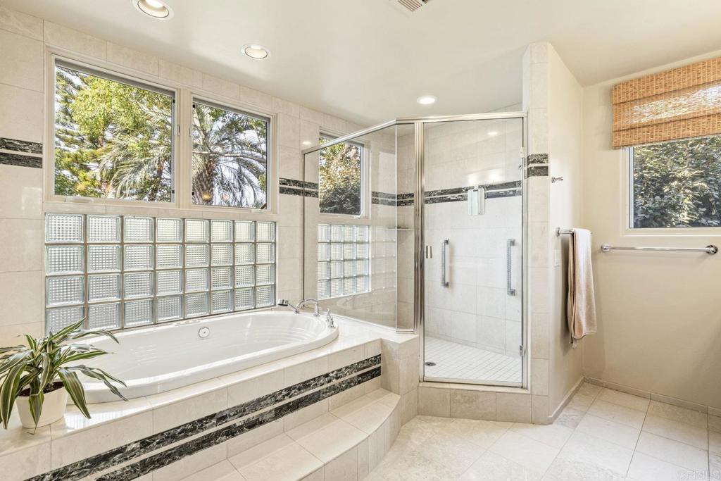 30663 Via Maria Elena